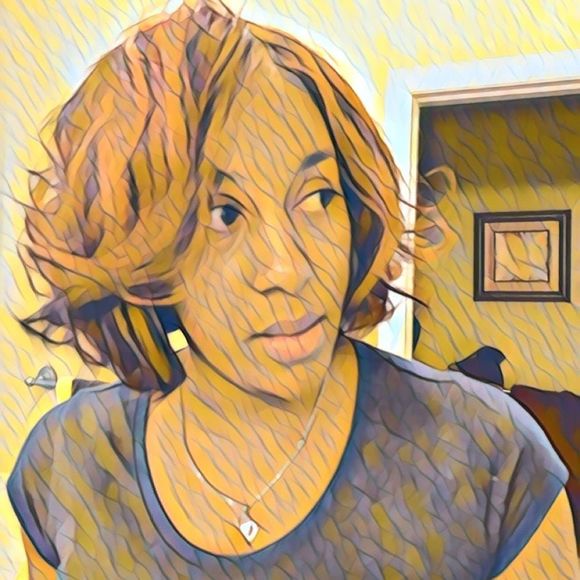 Meet your Posher, Shanitra - Picture 1 of 1